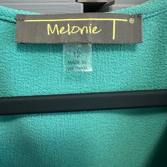 Kelly Green Ruffled Midi Dress - Picture 3 of 3